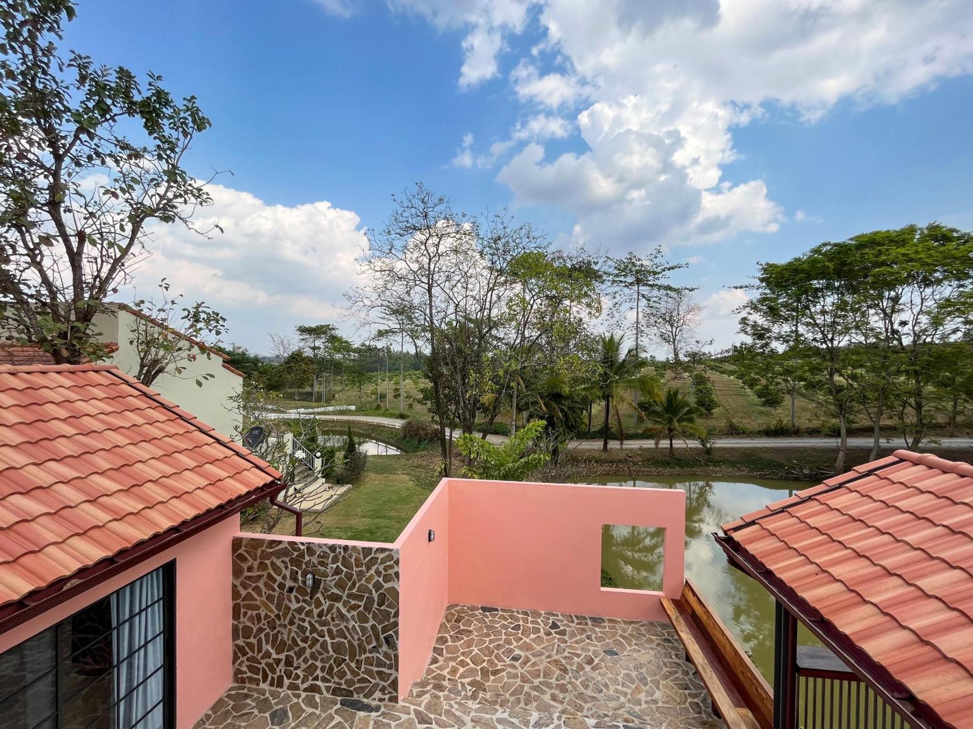 Tubtao Sleepy Hill Hotell Pong Talong Rum bild